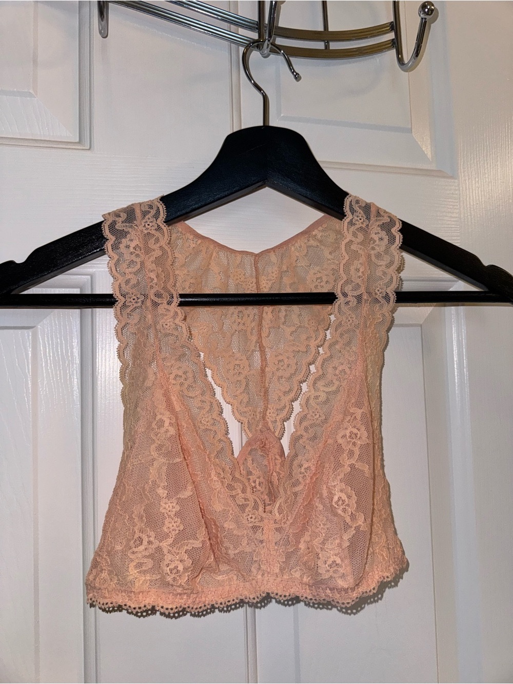 Victoria's Secret Peach Lace Racerback Bralette, Size Medium